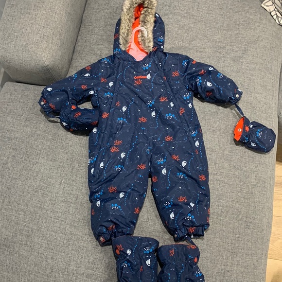Oshkosh one piece snow suit 12 mo - Picture 1 of 11
